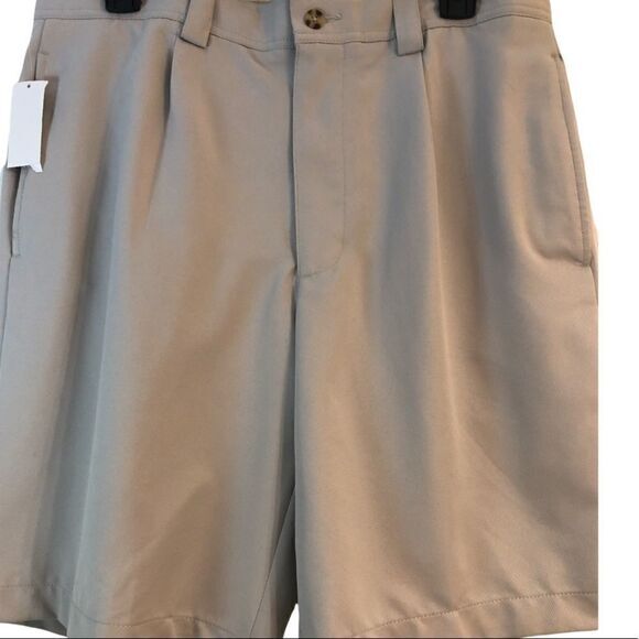 Van Heusen microfiber wrinkle resistant stain shield pleated shorts NWT Size 32 - Picture 2 of 6